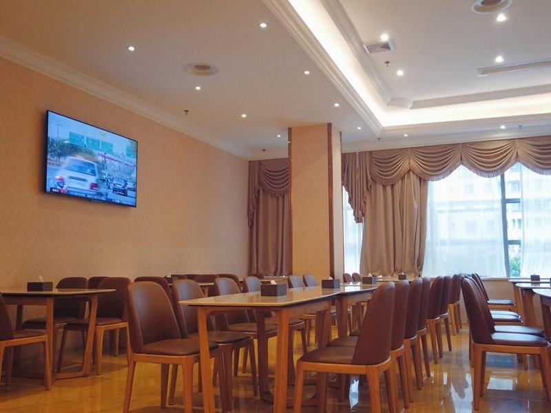 Vienna Hotel Nanxiong Екстер'єр фото